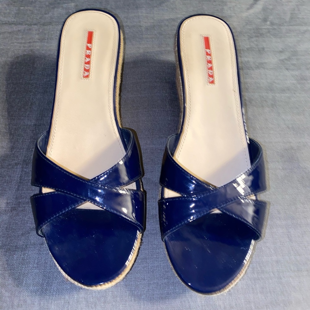 PRADA Sz9.5 patent leather 2.5” open toe wedge NEW